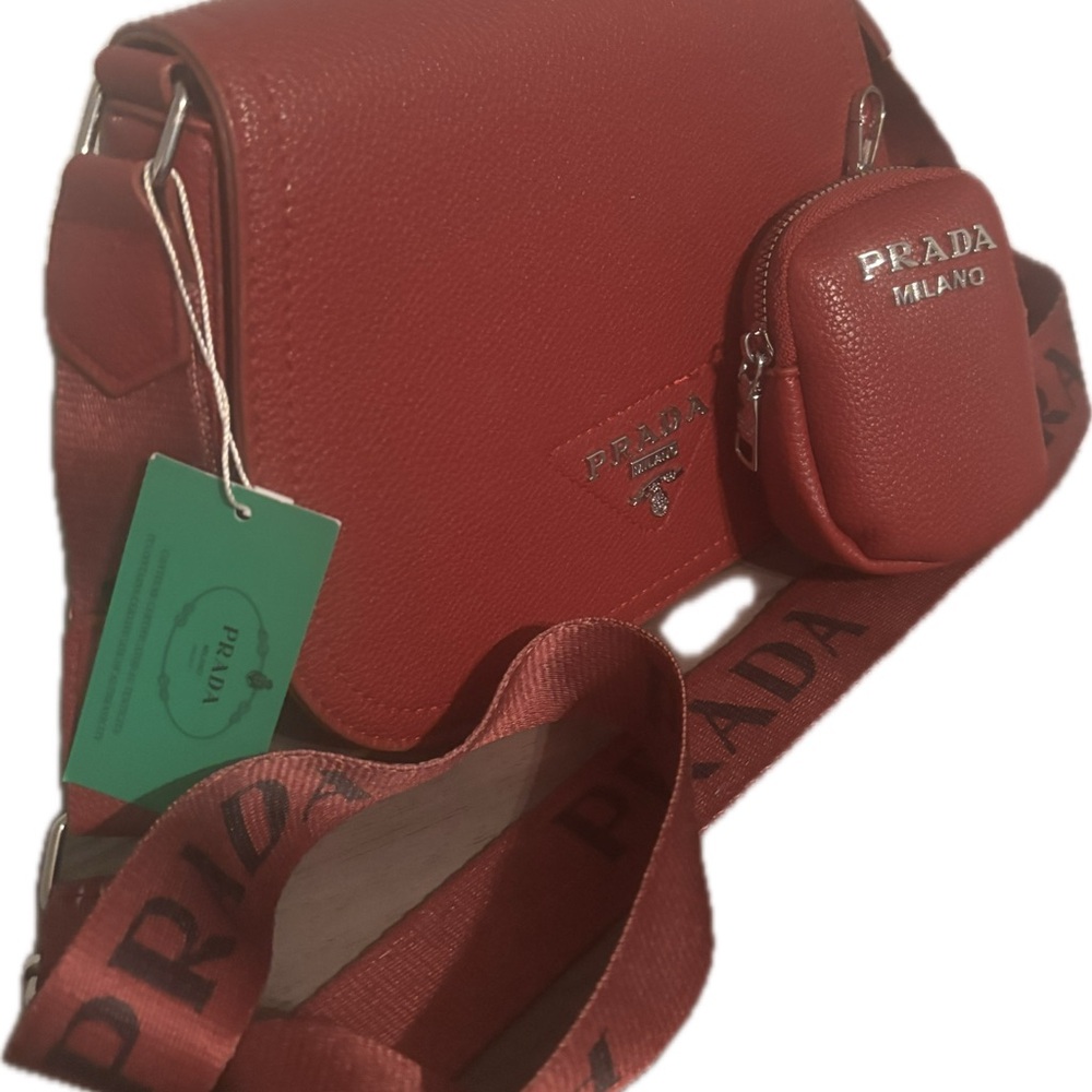 Prada Red Crossbody Bag with Textured Leather - Picture 2 of 5